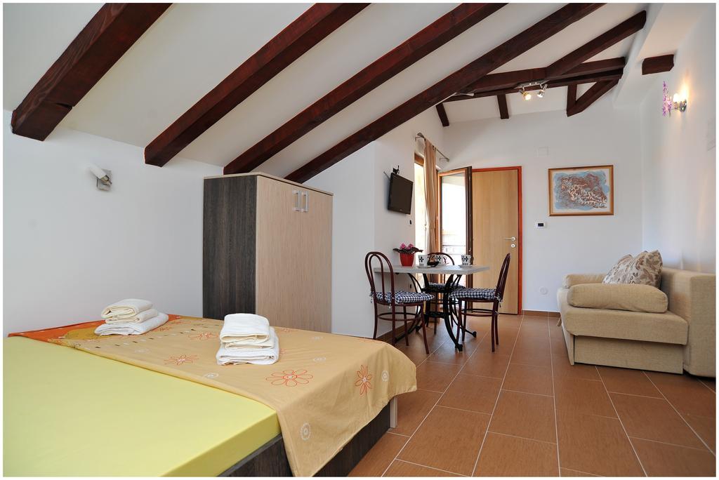 Apartments Cvita Bibinje Quarto foto